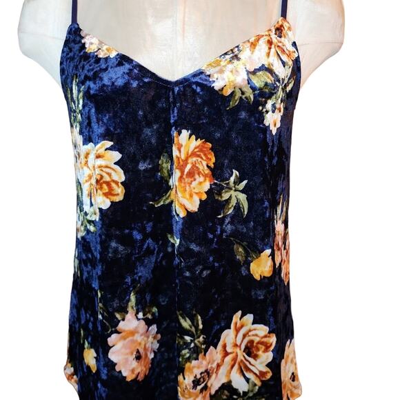 Nine Britton Floral Velvet Strappy Top Size XS NWT - Picture 1 of 6